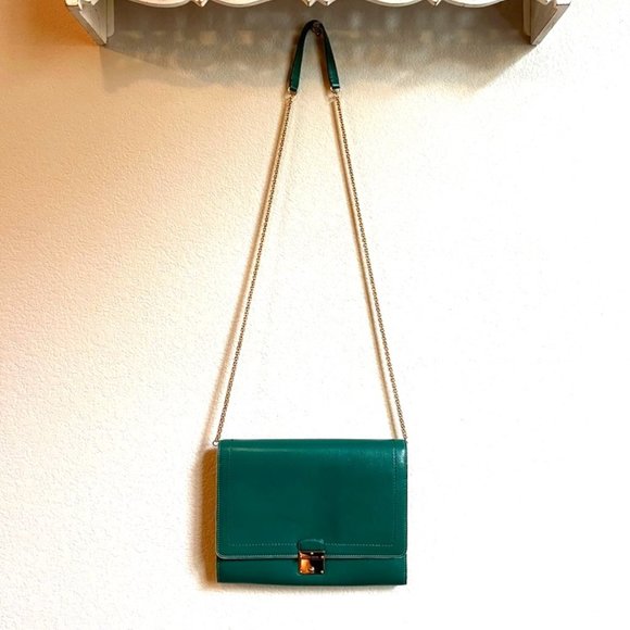 Marc Jacobs Handbags - NEW Marc Jacobs Emerald Green and Gold Clutch Crossbody Shoulder Bag Purse